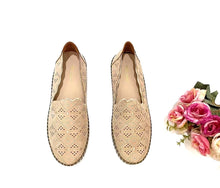 Load image into Gallery viewer, Ladies Flat Covered Shoe 36031L - Elegant &amp; Practical Design for Casual &amp; Office Wear Comfortable &amp; Versatile