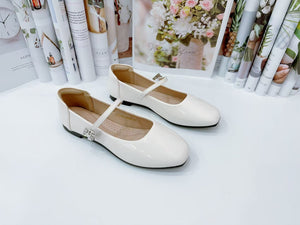 Ladies Flats Shoes Covered Toe Buckle Design (35696L)