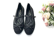Load image into Gallery viewer, Ladies Mary Jane Flats Covered Shoe With Strap (36020L)