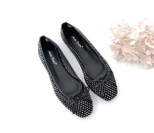 Load image into Gallery viewer, Ladies Flat Covered Toe Shoe Ribbon Design (35852L)