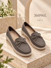Load image into Gallery viewer, Ladies Slip-On Loafer Flats With Ribbon (36096L)