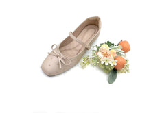Load image into Gallery viewer, Ladies Ballerina Flats with Bow and Stud Details (36004L)