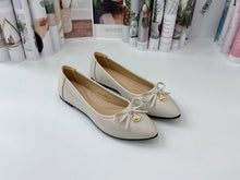 Load image into Gallery viewer, Ladies Flat Covered Toe Shoe Ribbon Design (35681L)