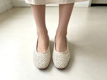 Load image into Gallery viewer, Ladies Flats Covered Shoes 36083L - Comfortable Everyday Wear with Sleek Covered Design for Casual Outings