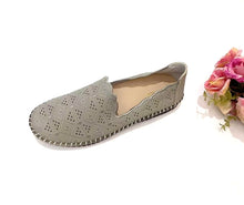 Load image into Gallery viewer, Ladies Flat Covered Shoe 36031L - Elegant &amp; Practical Design for Casual &amp; Office Wear Comfortable &amp; Versatile
