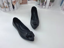 Load image into Gallery viewer, Ladies Flat Shoes Pointed Covered Toe Shoe (35682L)