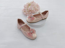 Load image into Gallery viewer, Girls Kids Flat Shoes Covered Toe Ribbon Design (35694K)