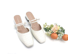 Load image into Gallery viewer, Ladies Slip-On Heels 36049L - Sleek Design for Easy Wear &amp; Versatile for Multiple Events