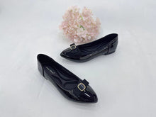 Load image into Gallery viewer, Ladies Flats Shoes Covered Toe Ribbon Design Slip-On (35536L)