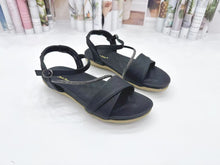 Load image into Gallery viewer, Ladies Strap Sandals In 2 Colors Casual Shoes (35685L)