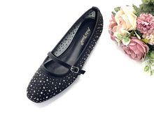 Load image into Gallery viewer, Ladies Flats Covered Shoes With Strap 36082L Stylish Practical Design for Everyday Wear