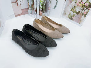 Ladies Flat Shoes Covered Toe Slip-On Design (N134)