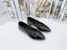 Load image into Gallery viewer, Ladies Flat Shoes Covered Toe Strap Design (N139)