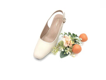 Load image into Gallery viewer, Ladies Formal Heels With Back Strap (36055L)
