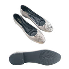 Load image into Gallery viewer, Women Slip-On Heels Cover Toe (35543L)