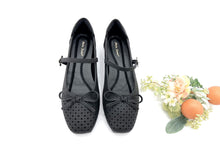 Load image into Gallery viewer, Ladies Flats Covered Shoes (36001L)