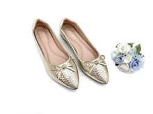 Load image into Gallery viewer, Women's Flat Shoes with Bow Detail (36008L)