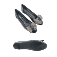 Load image into Gallery viewer, Ladies Flat Cover Toe (35057T)