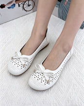 Load image into Gallery viewer, Ladies Flats Covered Shoe (36069L)