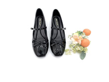 Load image into Gallery viewer, Ladies Mary Jane Flat Shoes (35999L)