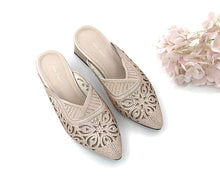 Load image into Gallery viewer, Ladies Slip-On Pointed Toe Heels (35859L)