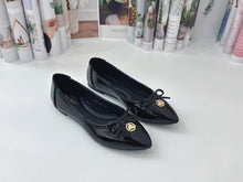 Load image into Gallery viewer, Ladies Flat Covered Toe Shoe Ribbon Design (35681L)