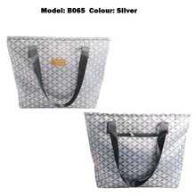 Load image into Gallery viewer, Women Shoulder Bag In 2 Colours (B065)