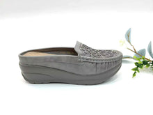 Load image into Gallery viewer, Ladies Slip-On Half-Covered Wedges Shoe (36099L)