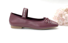 Load image into Gallery viewer, Ladies Flat Covered Toe Shoe Ribbon Design (35853L)