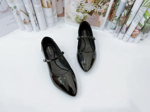 Ladies Flat Shoes Covered Toe Strap Design (N139)