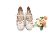 Load image into Gallery viewer, Ladies Mary Jane Flat Shoes (35999L)