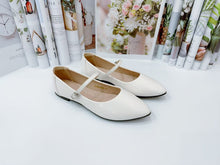 Load image into Gallery viewer, Ladies Flat Shoes Covered Toe Strap Design (N139)