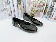Load image into Gallery viewer, Ladies Flats Shoes Covered Toe Buckle Design (35696L)