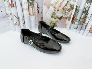 Ladies Flats Shoes Covered Toe Buckle Design (35696L)
