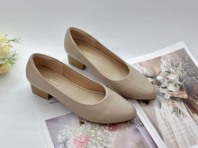 Load image into Gallery viewer, Ladies Slip-On Heels Plain Design (35491L)