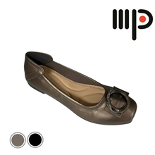 Load image into Gallery viewer, Ladies Flat Shoes Covered Toe (35715L)