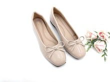 Load image into Gallery viewer, Women's Ballet Flats Bow Detail Patent Leather Flat Shoes (36009L)