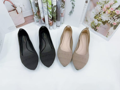 Ladies Flat Shoes Covered Toe Slip-On Design (N134)