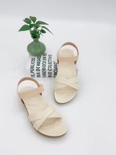 Load image into Gallery viewer, Ladies Sandals Strap Design (N129)