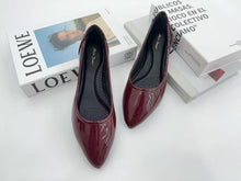Load image into Gallery viewer, Ladies Flat Shoes Covered Toe Slip-On (N127)