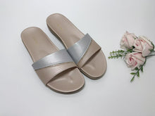 Load image into Gallery viewer, Ladies Slip-On Sandals (35808L)