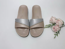 Load image into Gallery viewer, Ladies Slip-On Sandals (35808L)