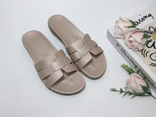 Load image into Gallery viewer, Ladies Slip-On Sandals (35819L)