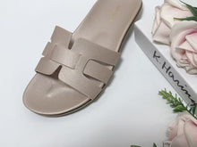 Load image into Gallery viewer, Ladies Slip-On Sandals (35819L)