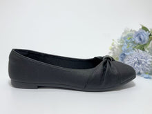 Load image into Gallery viewer, Ladies Flat Shoes Covered Toe Ribbon Design (35797L)