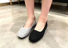 Load image into Gallery viewer, Ladies Slip-On Flat Shoe (35918L)