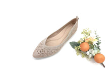 Load image into Gallery viewer, Ladies Pointed Toe Flat Covered Toe Shoe (35996L)