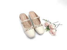 Load image into Gallery viewer, Ladies Slip-On Flat Shoe (35914L)