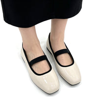 Load image into Gallery viewer, Ladies Mary Jane Flat Shoe (35920L)
