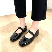 Load image into Gallery viewer, Ladies Mary Jane Flat Shoe (35920L)